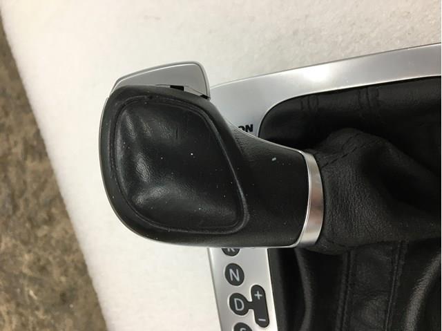 Рукоятка важеля КПП VAG 5N1713203AKUMF ціна, від 38.31 USD