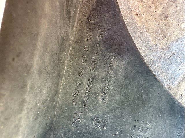 1484092080 Peugeot/Citroen 