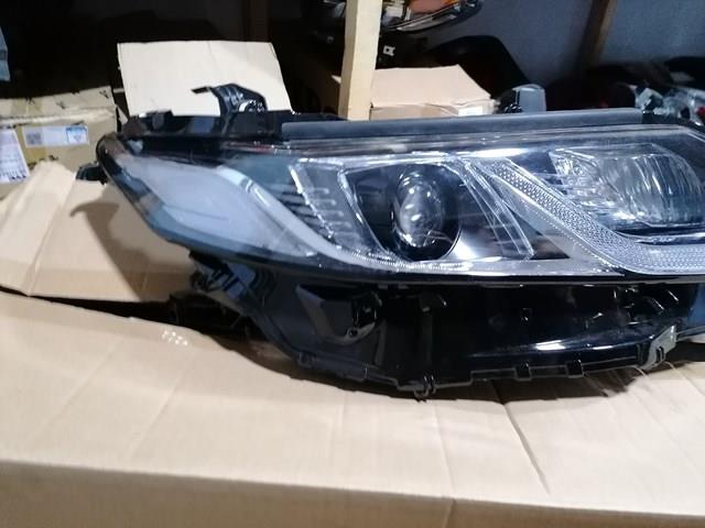 Фара передня права Signeda ZTY111425R