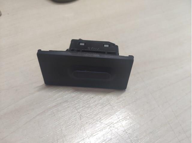 Купити BHN1568D0 Mazda 