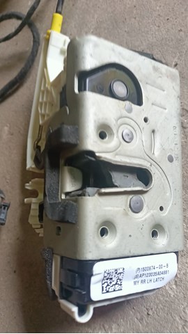 Замок задніх дверей, лівих на Tesla Model 3  5YJ3