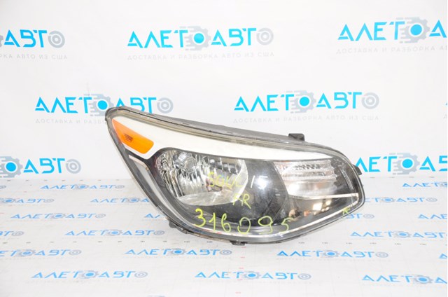 Фара права 92102B2270 Hyundai/Kia
