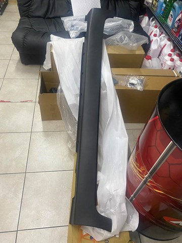 Накладка зовнішня (молдинг) порога, правий Signeda PKA76006ER ціна, від 55.35 USD
