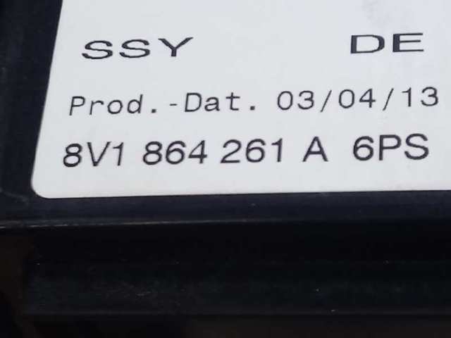8V1864261A VAG 