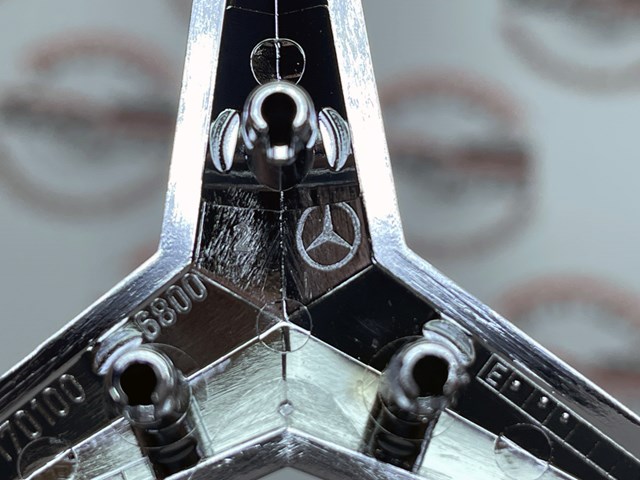  Mercedes A2238170100 ціна, від 33.83 USD