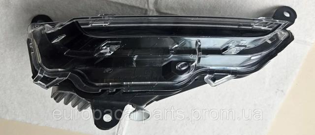 Купити LR119469 Land Rover Протитуманка права