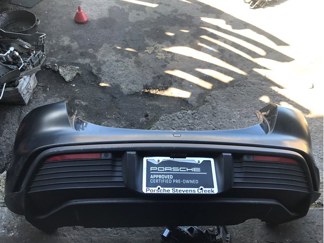 9J1807984B Porsche Бампер задній, верхня частина