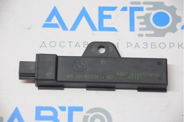 6520922083202 BMW Антена на дах