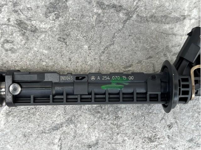 Форсунка інжектора Mercedes A2540701500