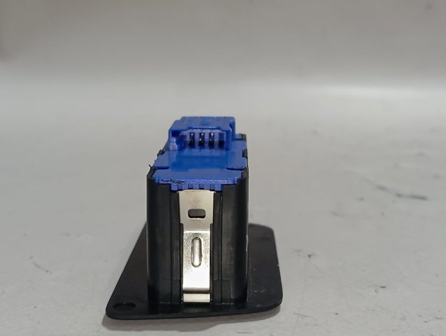 927511902 BMW 