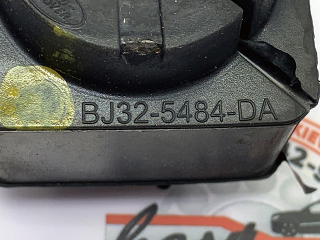 Подушка стабілізатора Land Rover LR110708 ціна, від 9.01 USD