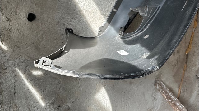 Передній бампер 5211948270 Toyota