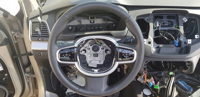 Руль Volvo 32288783