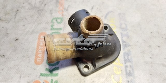 Купити 06B121133A VAG Фланець системи охолодження (трійник)