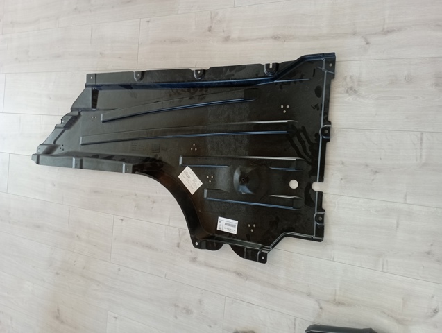 Захист днища передній правий BMW 51758074618 ціна, від 92.95 USD