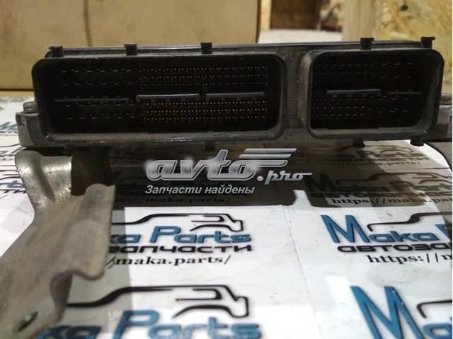 Блок двигуна Toyota 8966133B60
