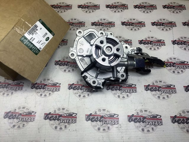 Помпа LR116736 Land Rover