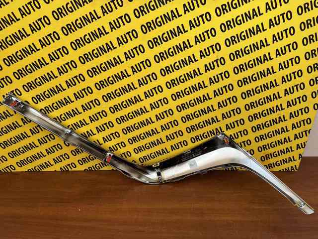 KAAA507J0A Mazda Молдинг решітки радіатора, правий