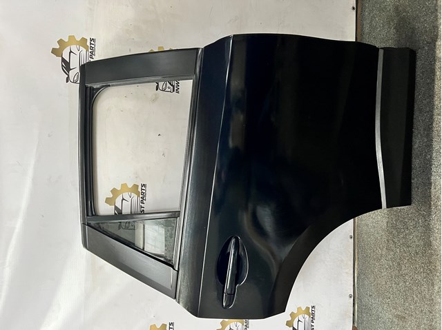Двері пасажирські задні праві Mazda KDY57202XE ціна, від 152.03 USD