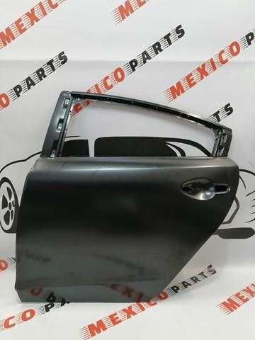 Двері задні Mazda GHY27302XB ціна, від 217.79 USD