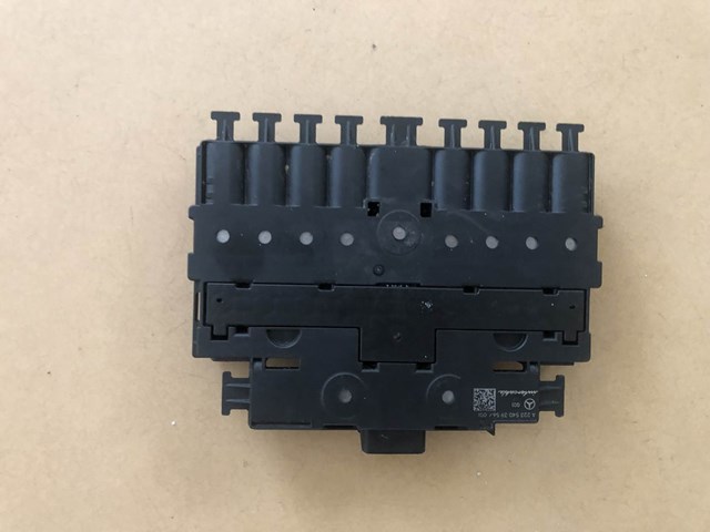  Mercedes A2235403956 ціна, від 67.72 USD