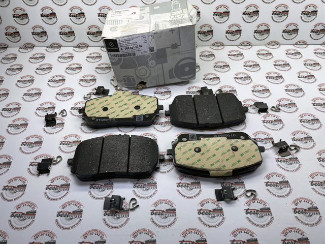  Mercedes A0004216202