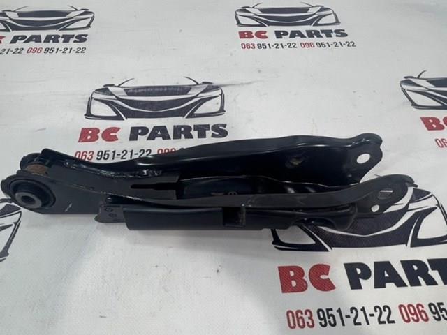 Важіль задньої підвіски нижній, лівий Nissan/Infiniti 551A16RR0B ціна, від 46.86 USD