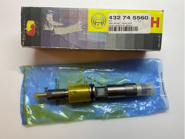 Купити 5010477874 Renault (RVI) Форсунка дизельна в зборі, розпилювач + тримач
