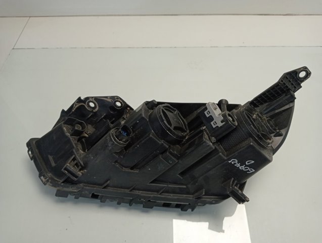 92102G2020 Hyundai/Kia Основна фара - вставка