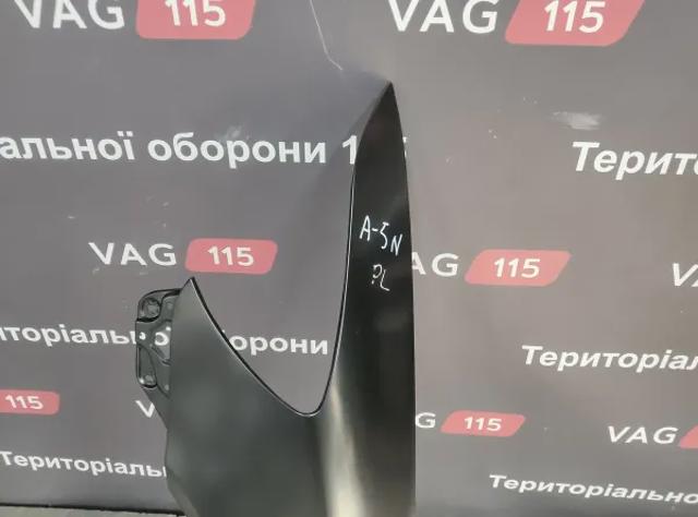 Крило переднє ліве 692301J Polcar