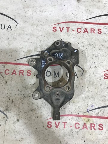 68246618AA Chrysler Цапфа поворотна права