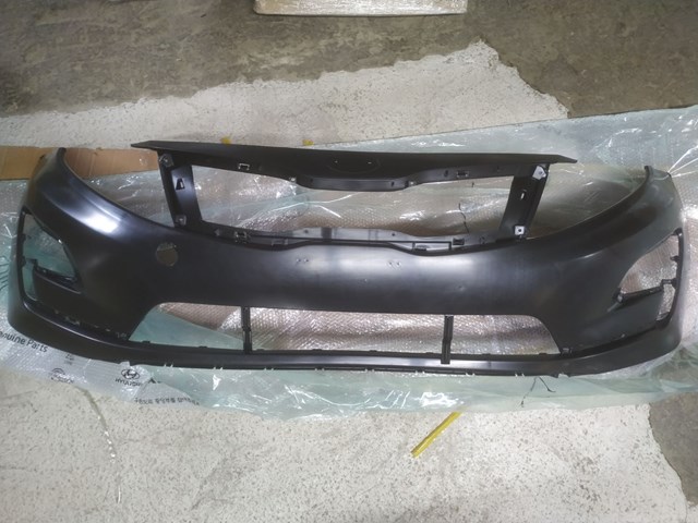 Передній бампер 865114U500 Hyundai/Kia