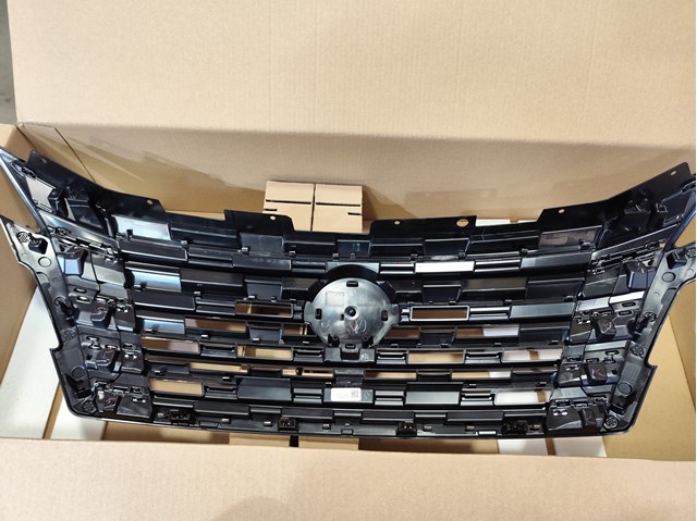 623106RZ1A Nissan/Infiniti Решітка радіатора
