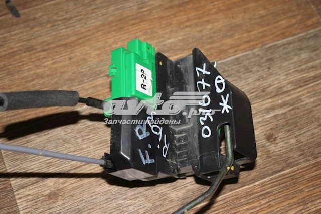 Замок дверки правої передньої 813204Y010 Hyundai/Kia