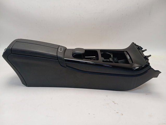 Кришка підлокітника Mercedes A1776806603 ціна, від 139.67 USD