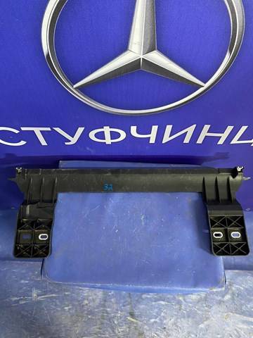 A1678808100 Mercedes Кронштейн бампера заднього, центральний