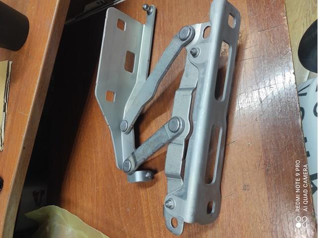 Петля капота, ліва Mercedes A1678803500 ціна, від 92.80 USD