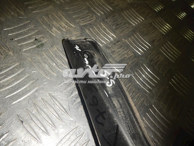 Бризговик задній, лівий Hyundai/Kia 868414L500