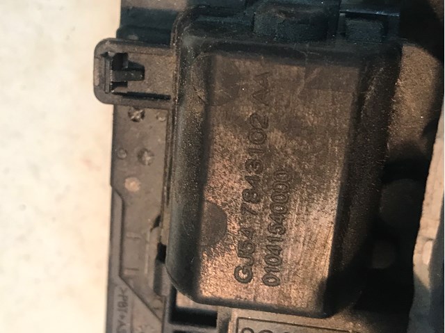 Замок дверей багажника Ford GJ547843102AA ціна, від 61.11 USD