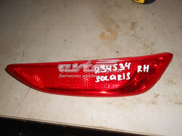 Правий катафот заднього бампера Hyundai/Kia 924061R200