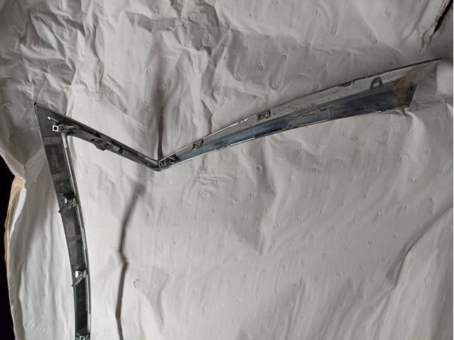 Молдинг решітки радіатора Toyota 5312148130 ціна, від 178.33 USD