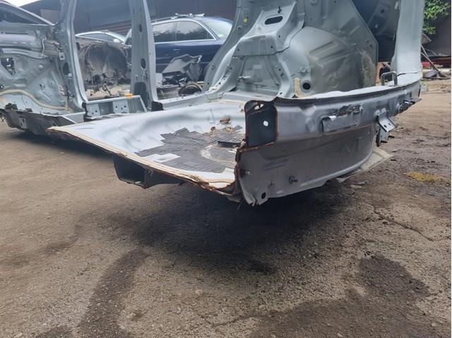 Днище багажника/ніша запасного колеса KBYW53750 Mazda