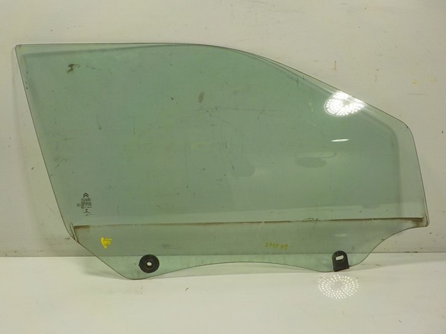 Скло передніх дверей, правою 9810081080 Peugeot/Citroen