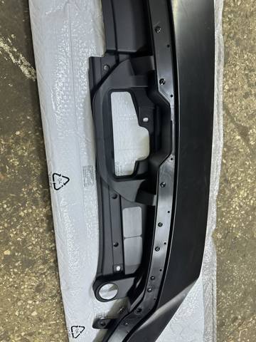 DGH9507E0DPR Mazda Накладка (рамка) решітки радіатора