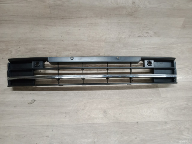 Решітка переднього бампера, центральна FPS FP7442919 ціна, від 29.20 USD