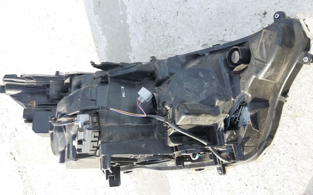 Фара ліва, права Toyota 8118542E50 ціна, від 760.16 USD