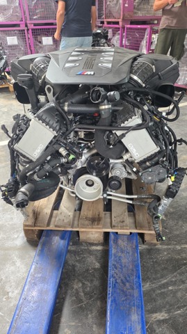 Купити S68B44A BMW Двигун