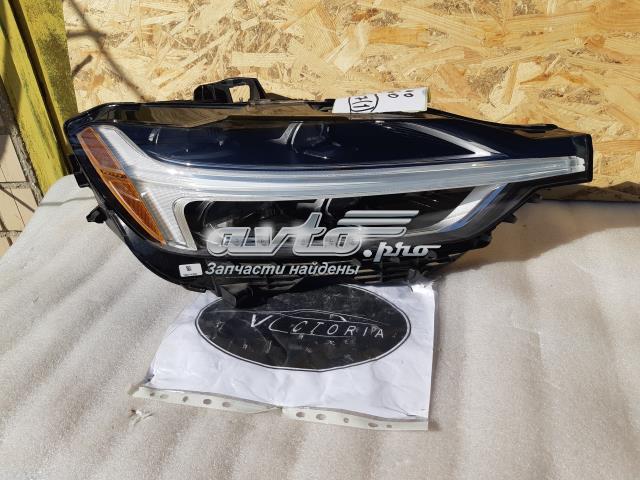 Купити 31656559 Volvo Права блок фара