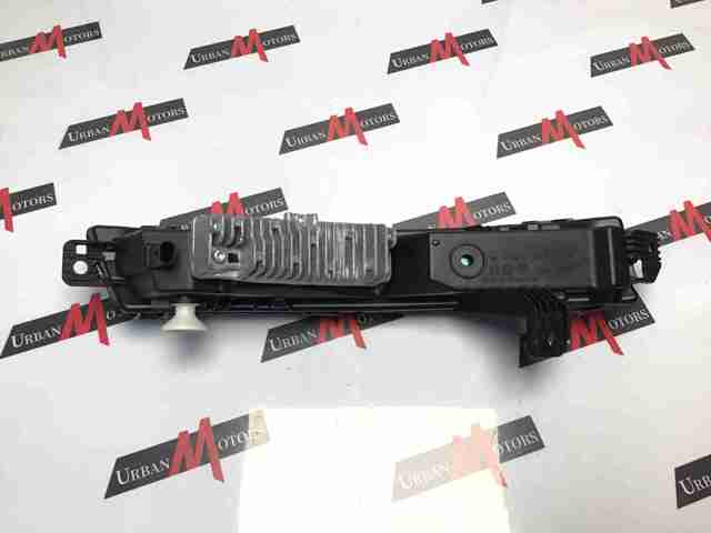 Фара протитуманна, права LR111099 Land Rover