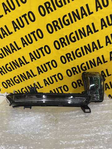 Покажчик повороту дзеркала, правий Mazda DFR569122B